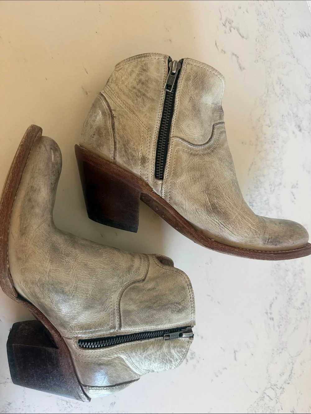 LUCCHESE Western Distressed Boots GREY/WHITE Color WOMENS size 8